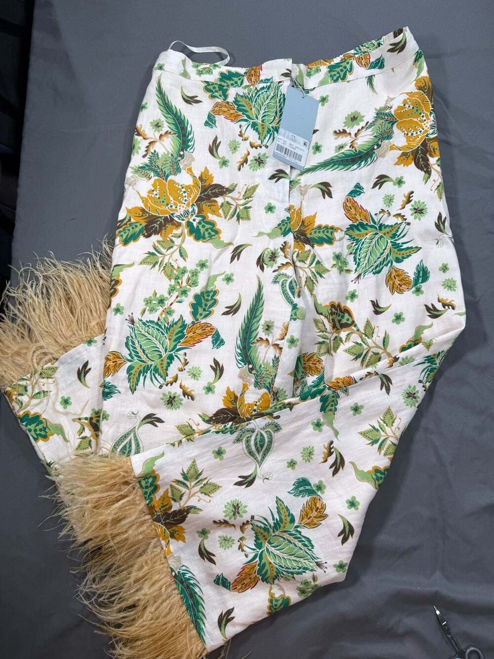 Antonio Melani x The Nat Note Larkin Paisley Floral Linen Pant with Feather Trim